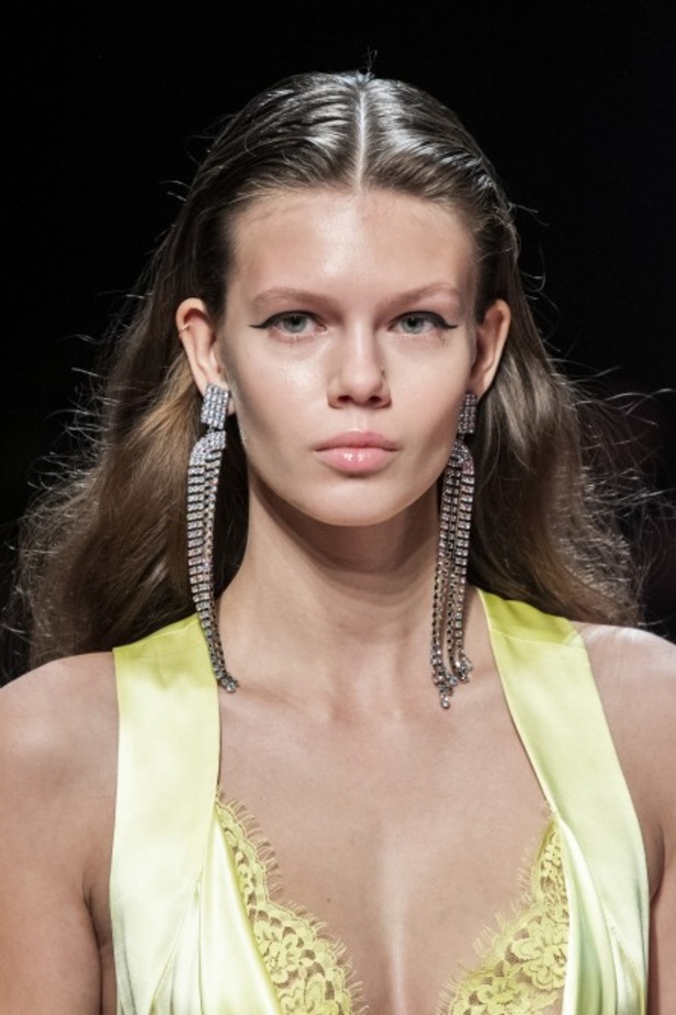 اسبوع الموضة في ميلان 2019 عرض أزياء  BLUMARINE لربيع وصيف 2020