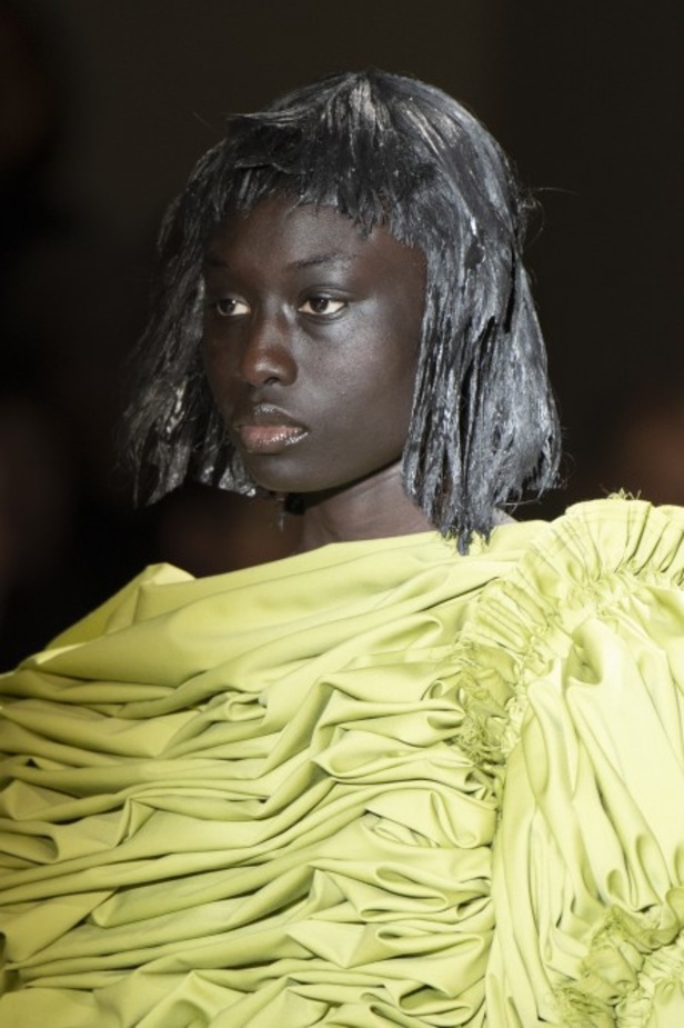 عرض مجموعة Comme Des Garçons  خريف وشتاء 2020 