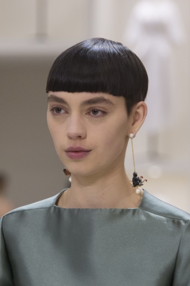 الأنوثة والأناقة.. عنوانا مجموعة دار Dior للهوت كوتور لخريف وشتاء 2018 - 2019 