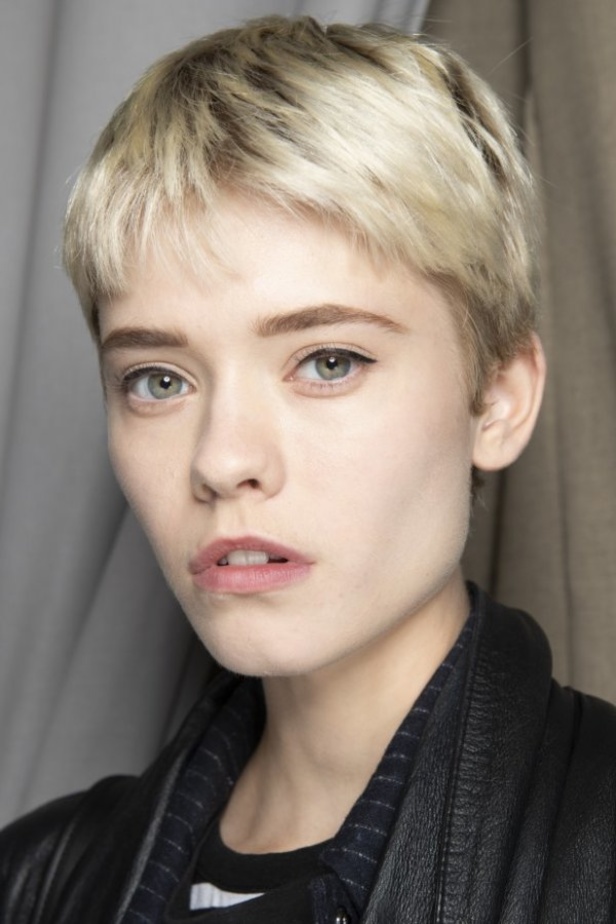 اسبوع الموضة في باريس 2019 ازياء MAISON DIOR الفاخرة لربيع وصيف 2020