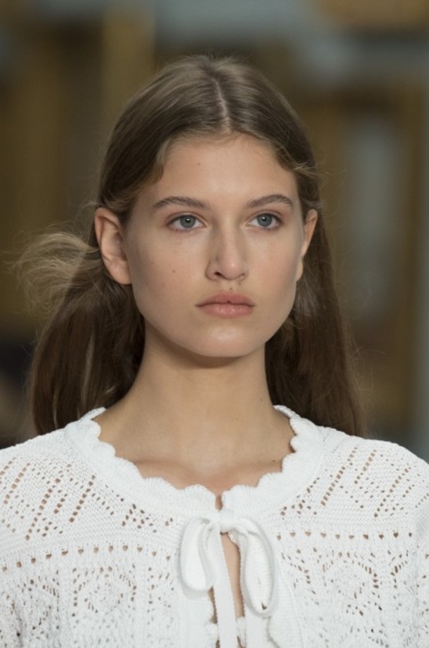 مجموعة كارولينا هيريرا لموسم ربيع وصيف 2019