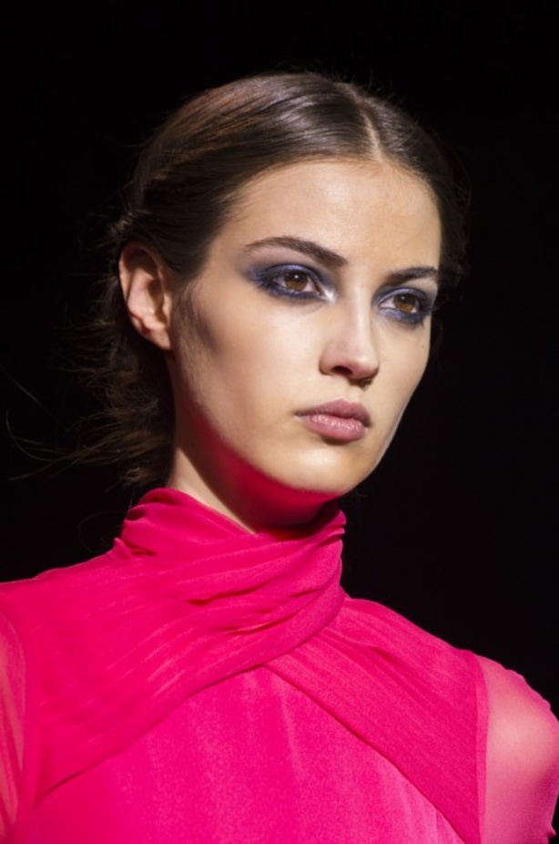 أزياء مفعمة بالألوان خلال عرض Carolina Herrera