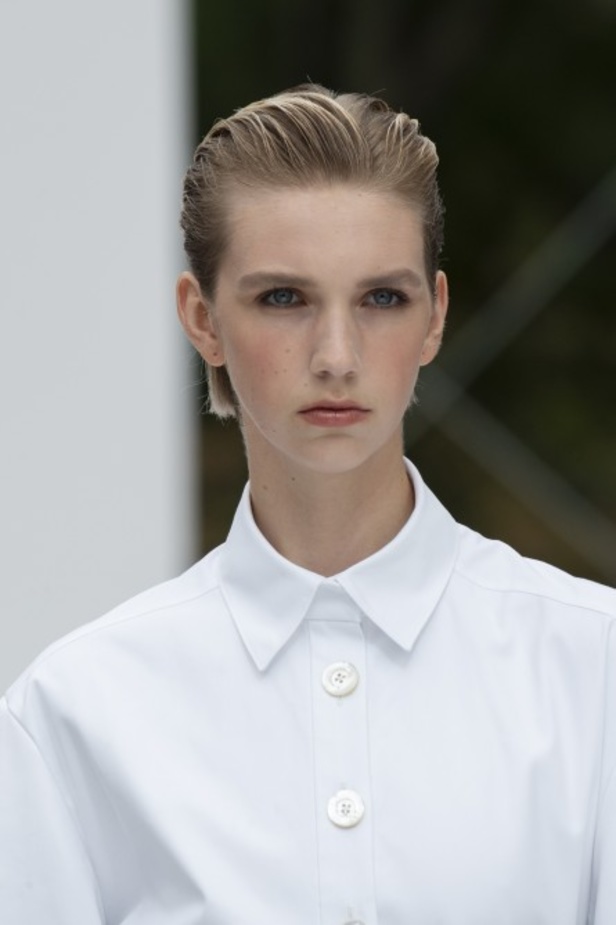 عرض أزياء كارولينا هيريرا لموسم ربيع وصيف 2020