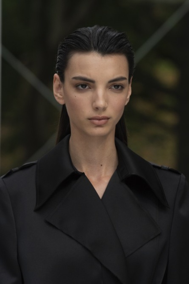 عرض أزياء كارولينا هيريرا لموسم ربيع وصيف 2020