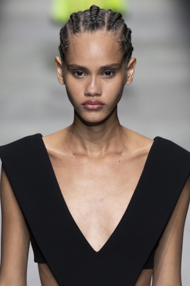 اسبوع الموضة في لندن 2019 أزياء CHRISTOPHER KANE الفاخرة لربيع وصيف 2020