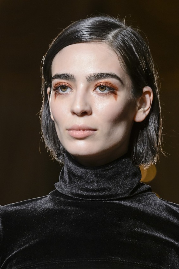 عرض أزياء كريستيان سيريانو لموسم خريف 2017