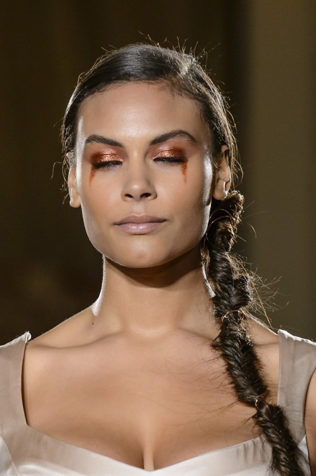 عرض أزياء كريستيان سيريانو لموسم خريف 2017