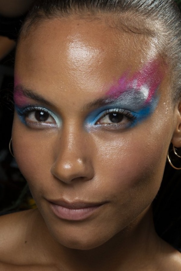 عرض أزياء كريستيان سيريانو لموسم ربيع وصيف 2020