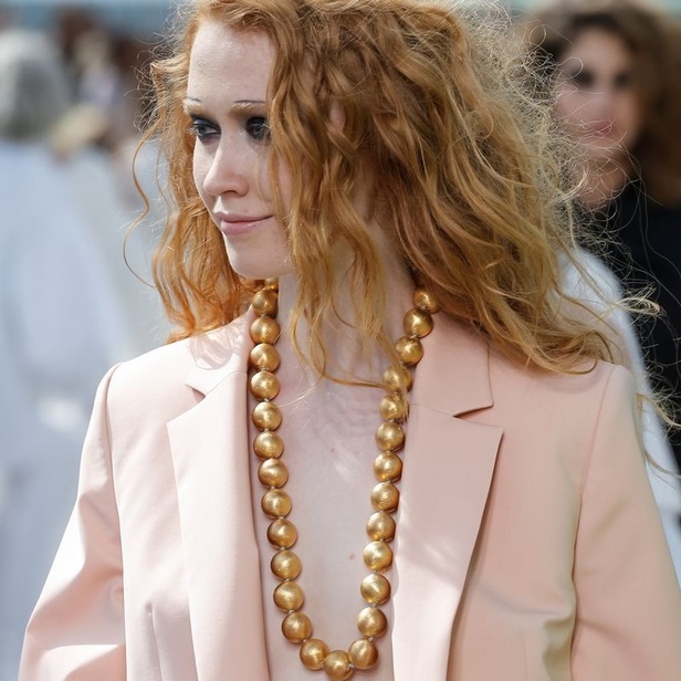 المصمم ربيع كيروز يحتفل بمرور ٢٠  عاما على دخوله عالم الأزياء  