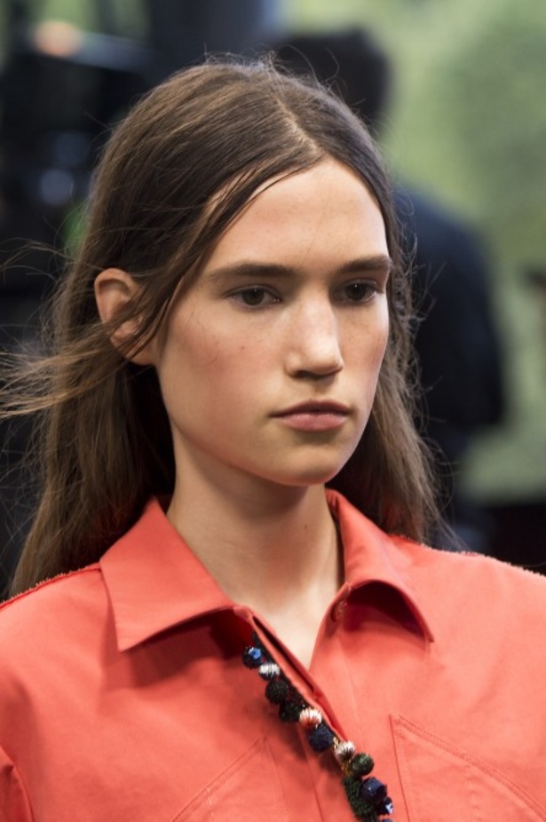 عرض أزياء Carven للأزياء الجاهزة لربيع وصيف 2018 !