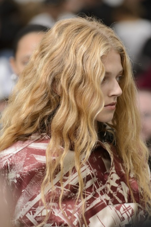 مجموعة Celine للأزياء الجاهزة لربيع وصيف 2018 !