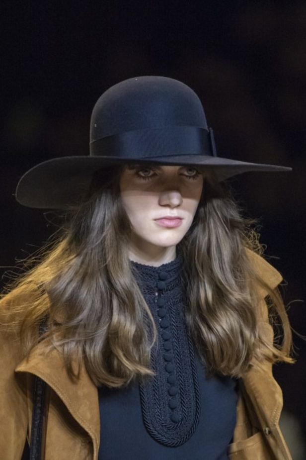 مجموعة الازياء الفاخرة من CELINE لخريف وشتاء 2020-2021