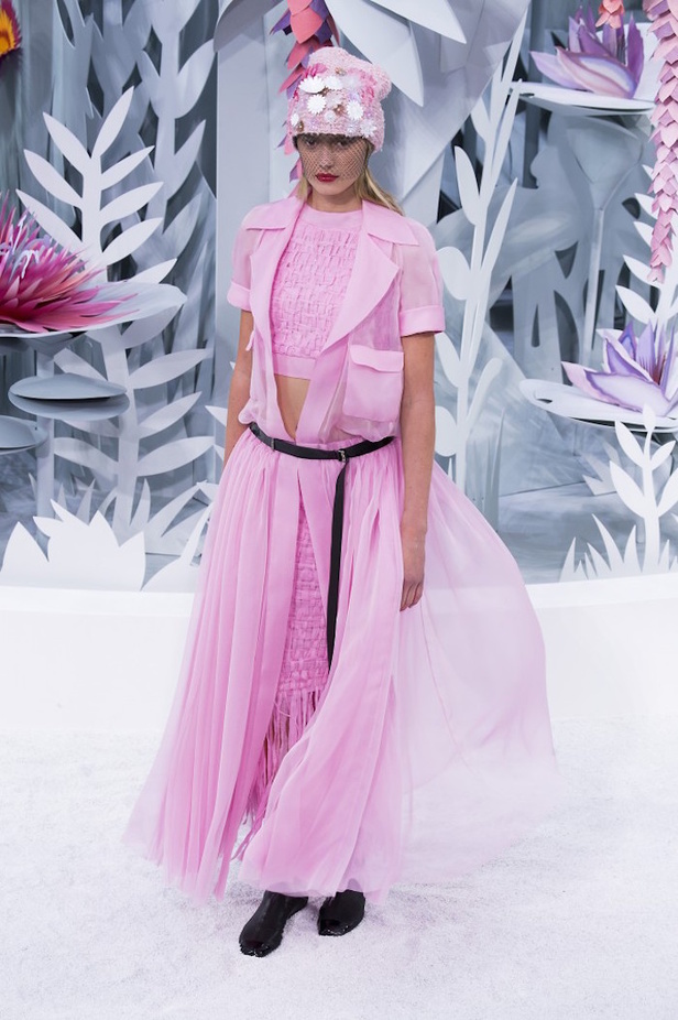 مجموعة تفيض أنوثة وحيوية من شانيل