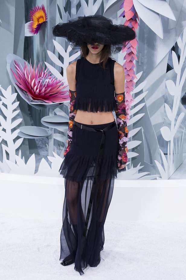 مجموعة تفيض أنوثة وحيوية من شانيل