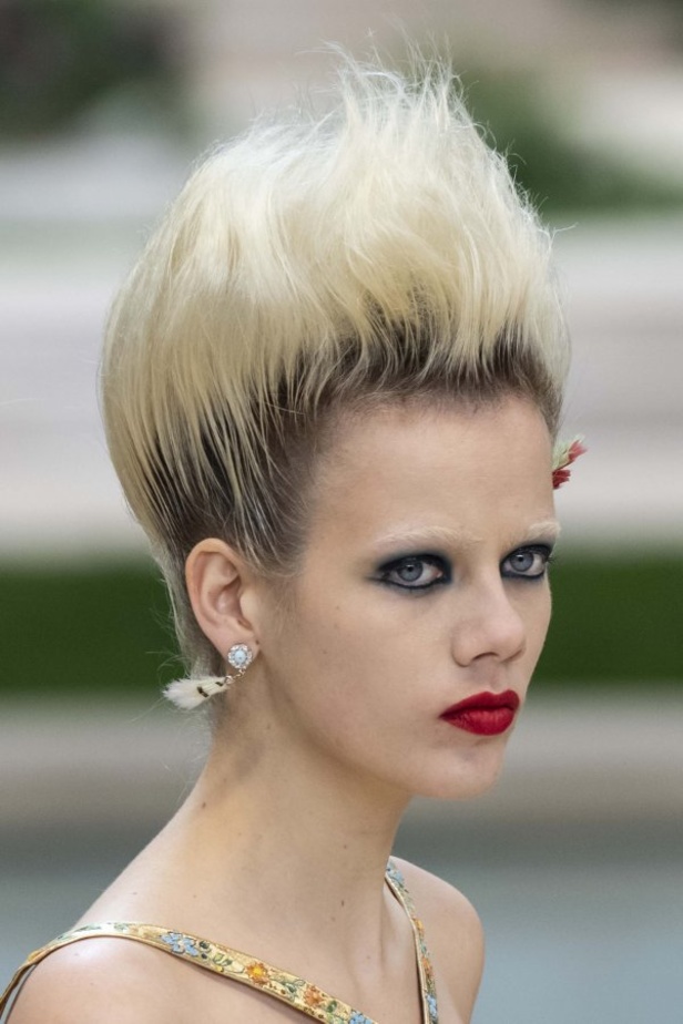 عرض "شانيل" Chanel لربيع وصيف 2019 للهوت كوتور !