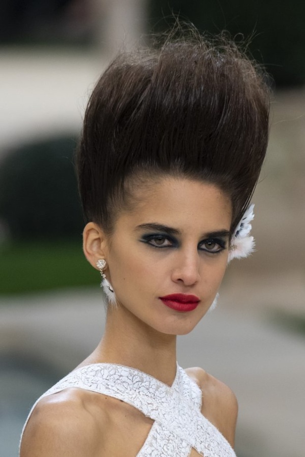 عرض "شانيل" Chanel لربيع وصيف 2019 للهوت كوتور !