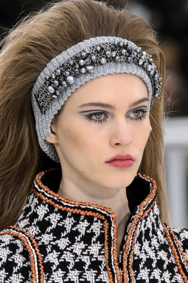 عرض أزياء “شانيل” Chanel لخريف وشتاء 2017