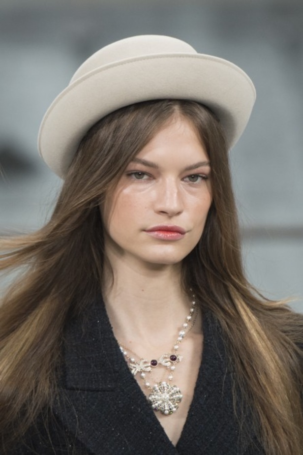 مجموعة شانيل لربيع وصيف 2020 في باريس