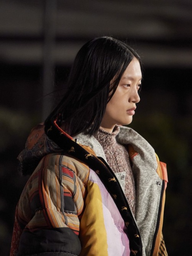 عرض أزياء Chloe  لخريف وشتاء 2021-2022 