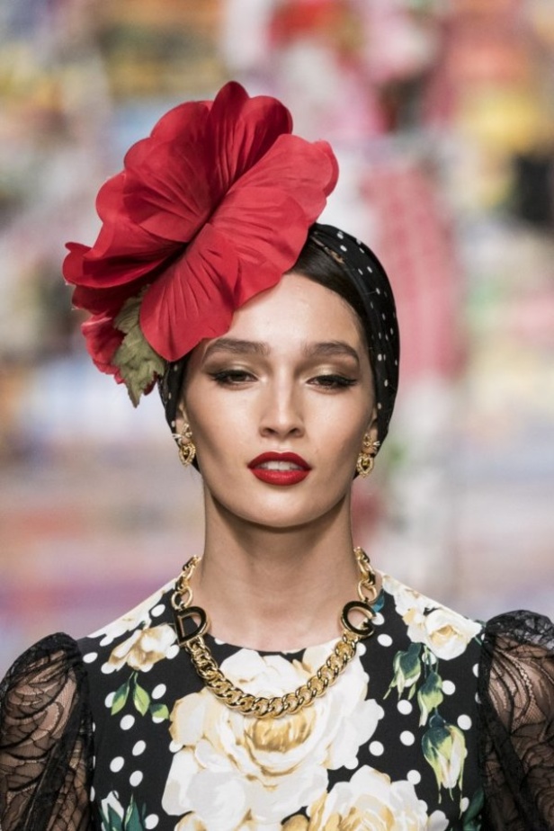 عرض ازياء dolce & gabbana لربيع وصيف 2021 ضمن أسبوع الموضة في ميلانو