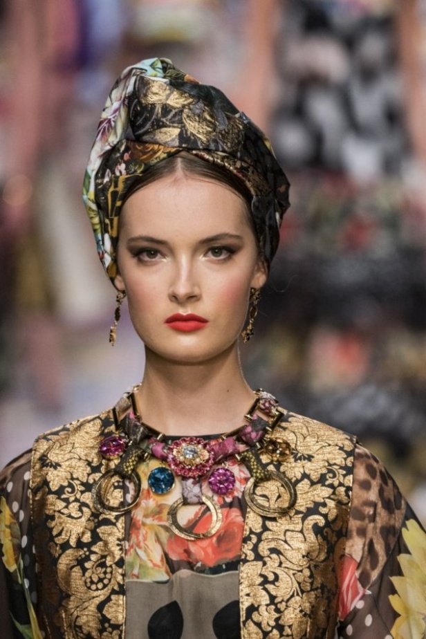 عرض ازياء dolce & gabbana لربيع وصيف 2021 ضمن أسبوع الموضة في ميلانو
