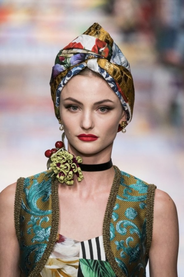 عرض ازياء dolce & gabbana لربيع وصيف 2021 ضمن أسبوع الموضة في ميلانو