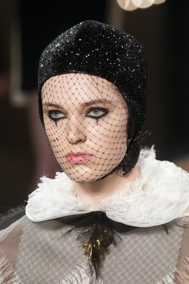 عرض أزياء Christian Dior للهوت كوتور لربيع وصيف 2019 !