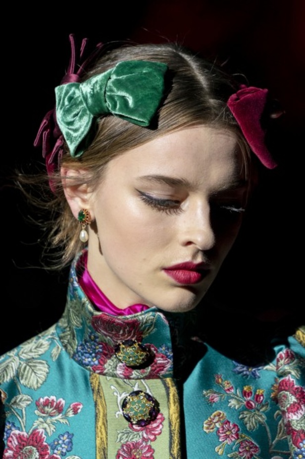 دولتشي أند غابانا تحيي موضة المرأة العصرية بتصاميمها