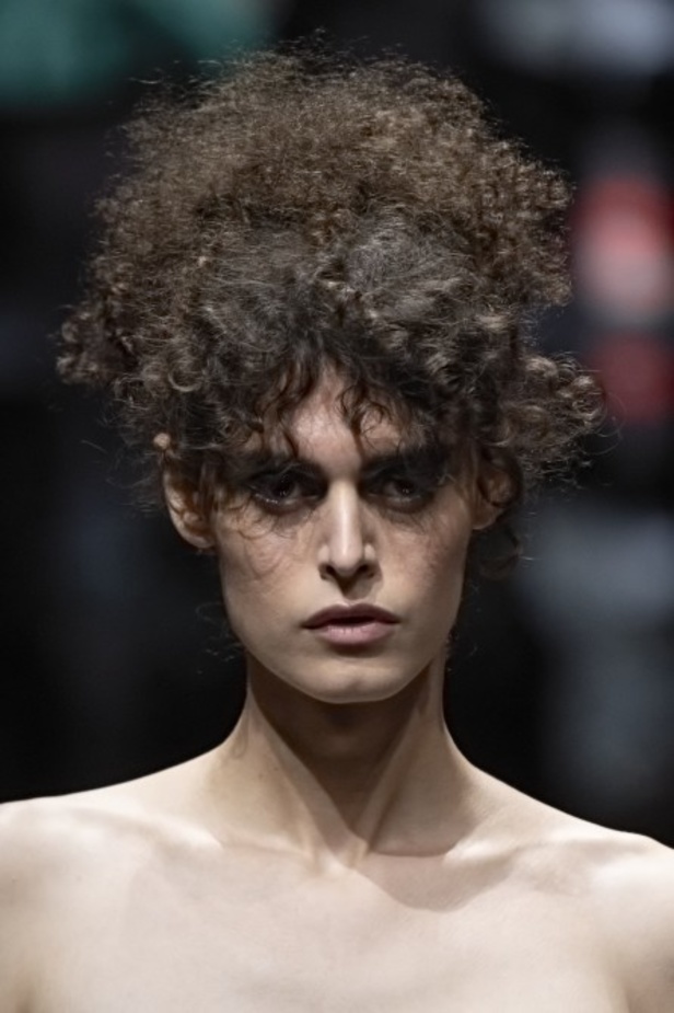 مجموعة امبريو أرماني  EMPORIO ARMANI لخريف وشتاء 2020-2021