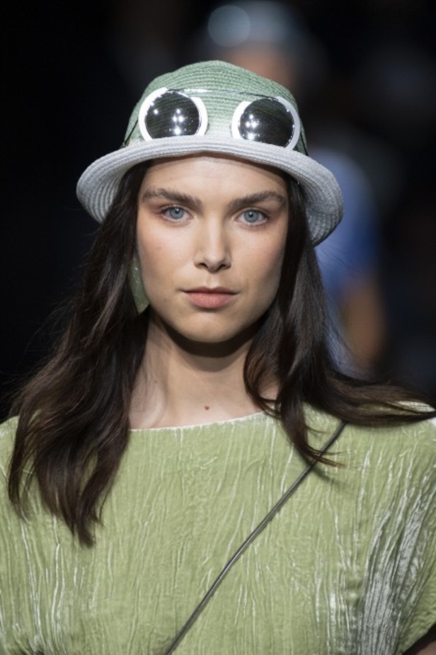 اسبوع الموضة في ميلان 2019 عرض أزياء Emporio Armani لربيع وصيف 2020 من ميلان