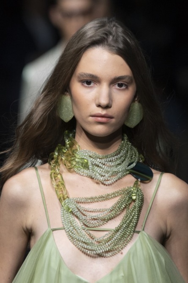 اسبوع الموضة في ميلان 2019 عرض أزياء Emporio Armani لربيع وصيف 2020 من ميلان