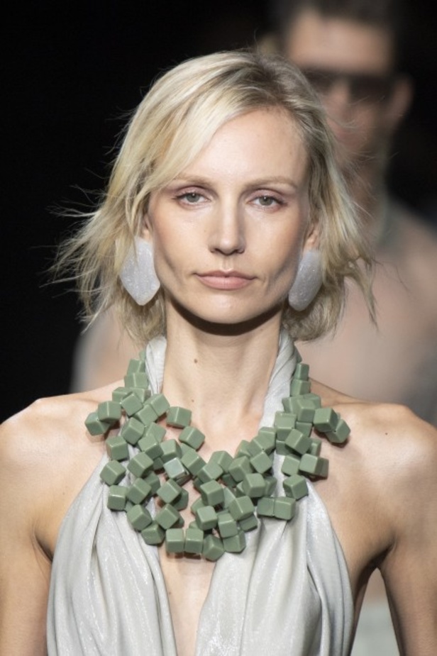 اسبوع الموضة في ميلان 2019 عرض أزياء Emporio Armani لربيع وصيف 2020 من ميلان