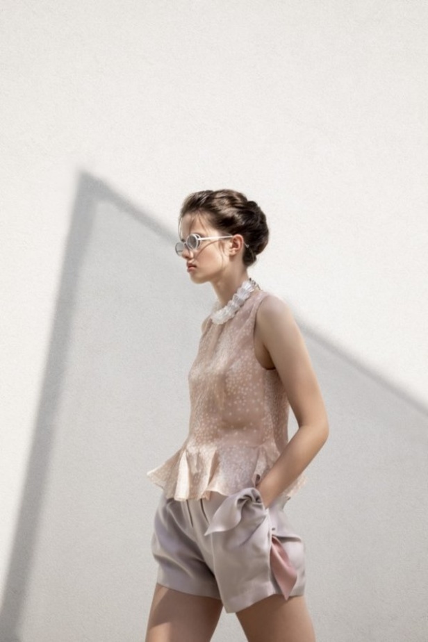 عرض أزياء Emporio Armani لربيع وصيف 2021 من أسبوع الموضة في ميلانو