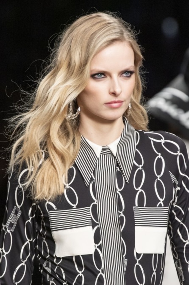 سافري الى عالم الرحلات البحرية مع مجموعة Elisabetta Franchi لربيع وصيف 2020