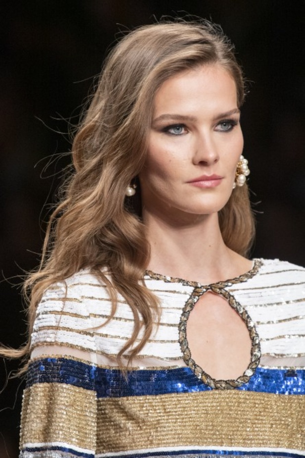 سافري الى عالم الرحلات البحرية مع مجموعة Elisabetta Franchi لربيع وصيف 2020