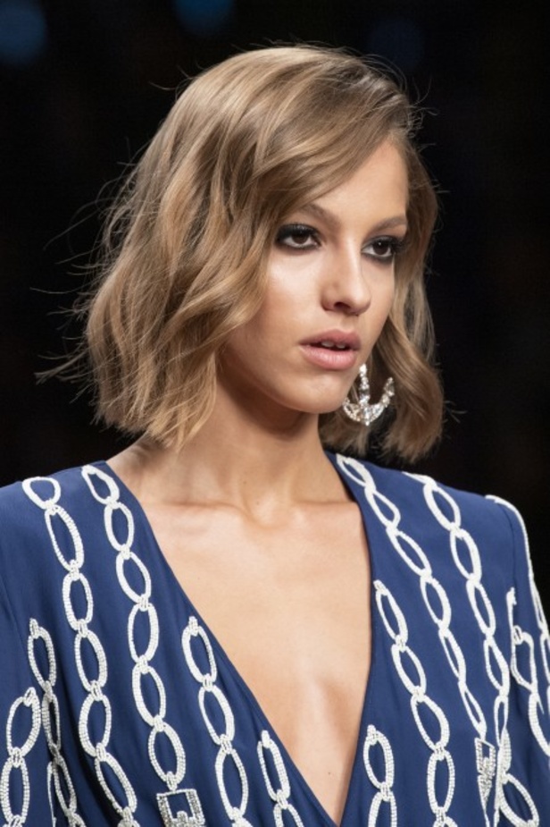 سافري الى عالم الرحلات البحرية مع مجموعة Elisabetta Franchi لربيع وصيف 2020