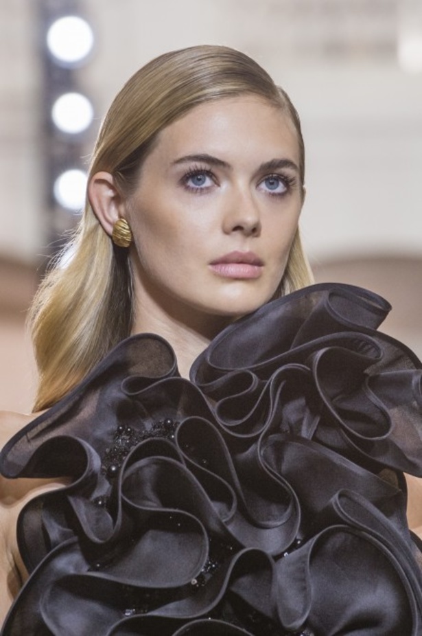 عرض أزياء ايلي صعب لخريف 2018