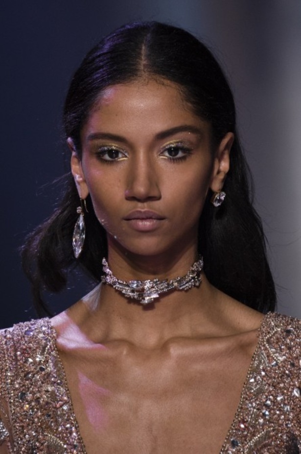 ايلي صعب يحتفل بالحياة في مجموعته لربيع وصيف 2018