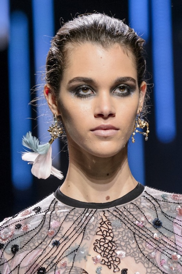 مجموعة إيلي صعب لخريف وشتاء 2017