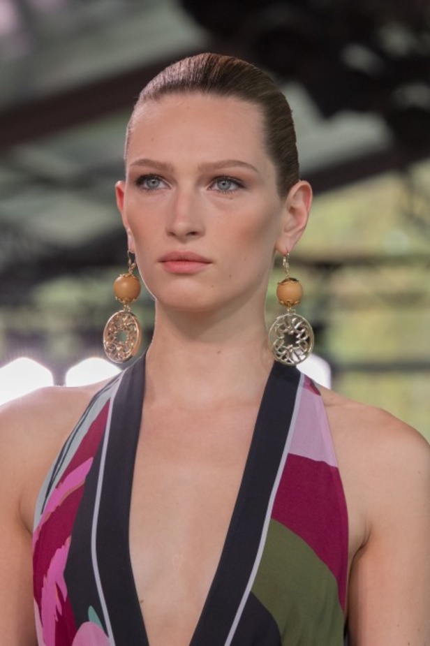 اسبوع الموضة في باريس 2019 مجموعة ايلي صعب الفاخرة لربيع وصيف 2020