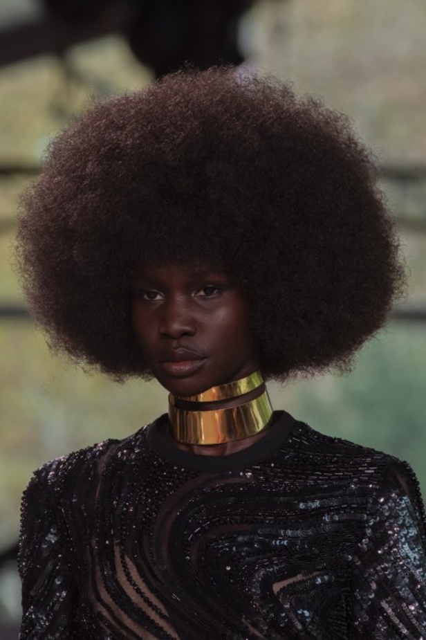 اسبوع الموضة في باريس 2019 مجموعة ايلي صعب الفاخرة لربيع وصيف 2020