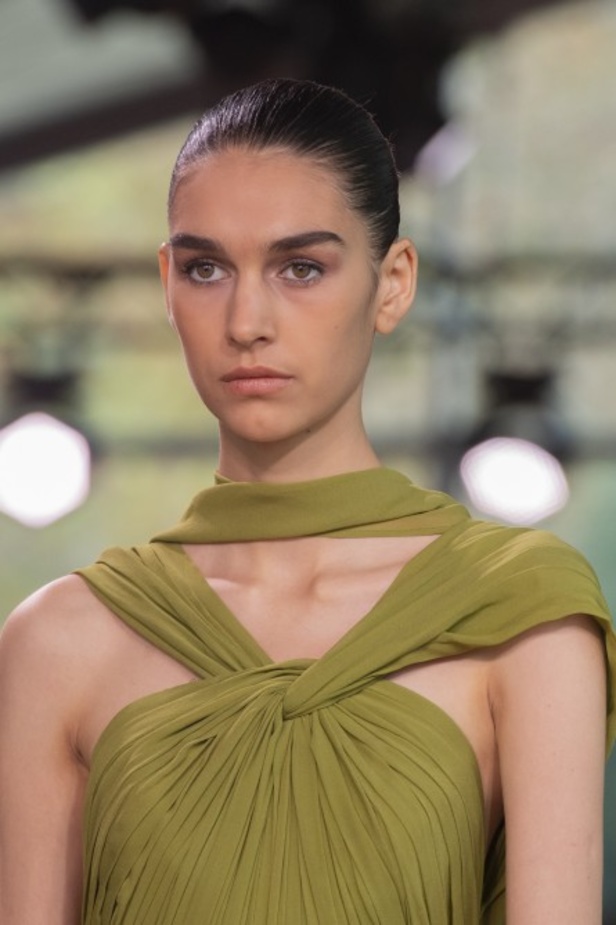 اسبوع الموضة في باريس 2019 مجموعة ايلي صعب الفاخرة لربيع وصيف 2020