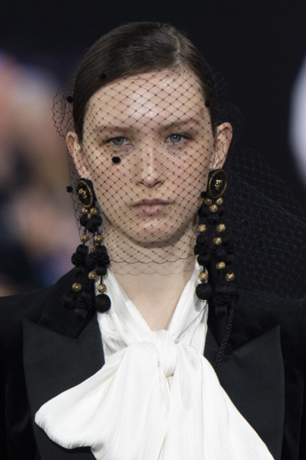 مجموعة Elie Saab لخريف وشتاء 2020-2021 خلال اسبوع الموضة في باريس