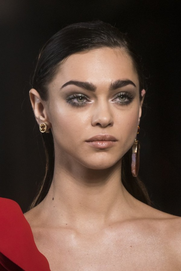 مجموعة ايلي صعب للهوت كوتور لربيع وصيف 2019