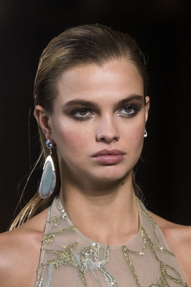 مجموعة ايلي صعب للهوت كوتور لربيع وصيف 2019