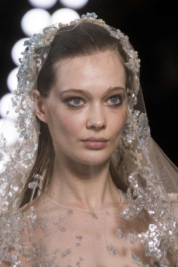 مجموعة ايلي صعب للهوت كوتور لربيع وصيف 2019