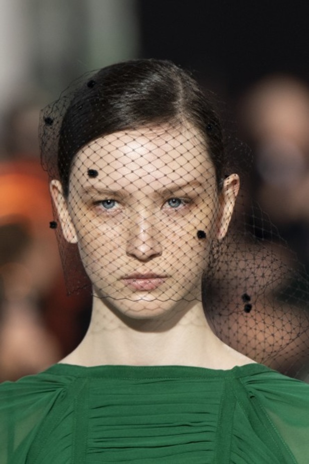 مجموعة Elie Saab لخريف وشتاء 2020-2021 خلال اسبوع الموضة في باريس