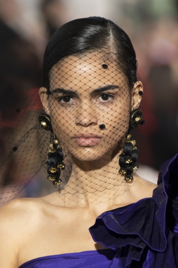 مجموعة Elie Saab لخريف وشتاء 2020-2021 خلال اسبوع الموضة في باريس