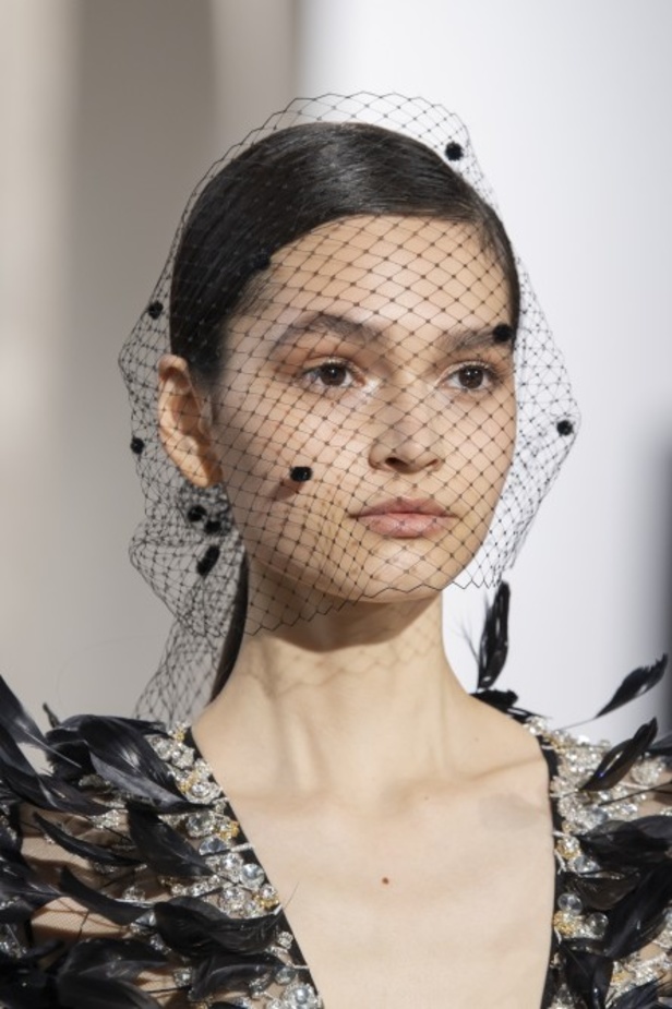 مجموعة Elie Saab لخريف وشتاء 2020-2021 خلال اسبوع الموضة في باريس