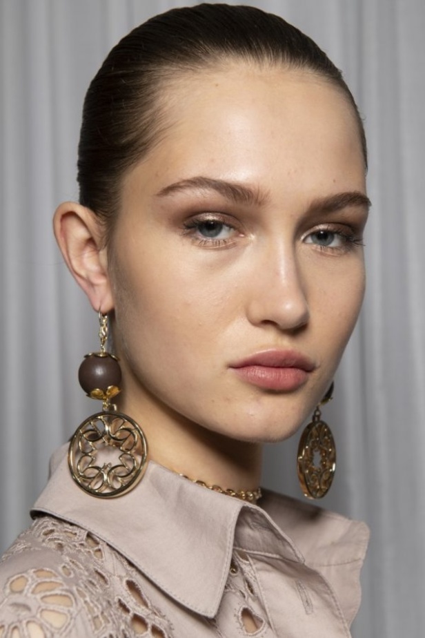 اسبوع الموضة في باريس 2019 مجموعة ايلي صعب الفاخرة لربيع وصيف 2020